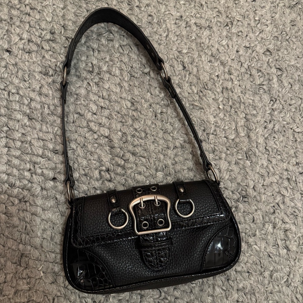 Black buckle shoulder bag